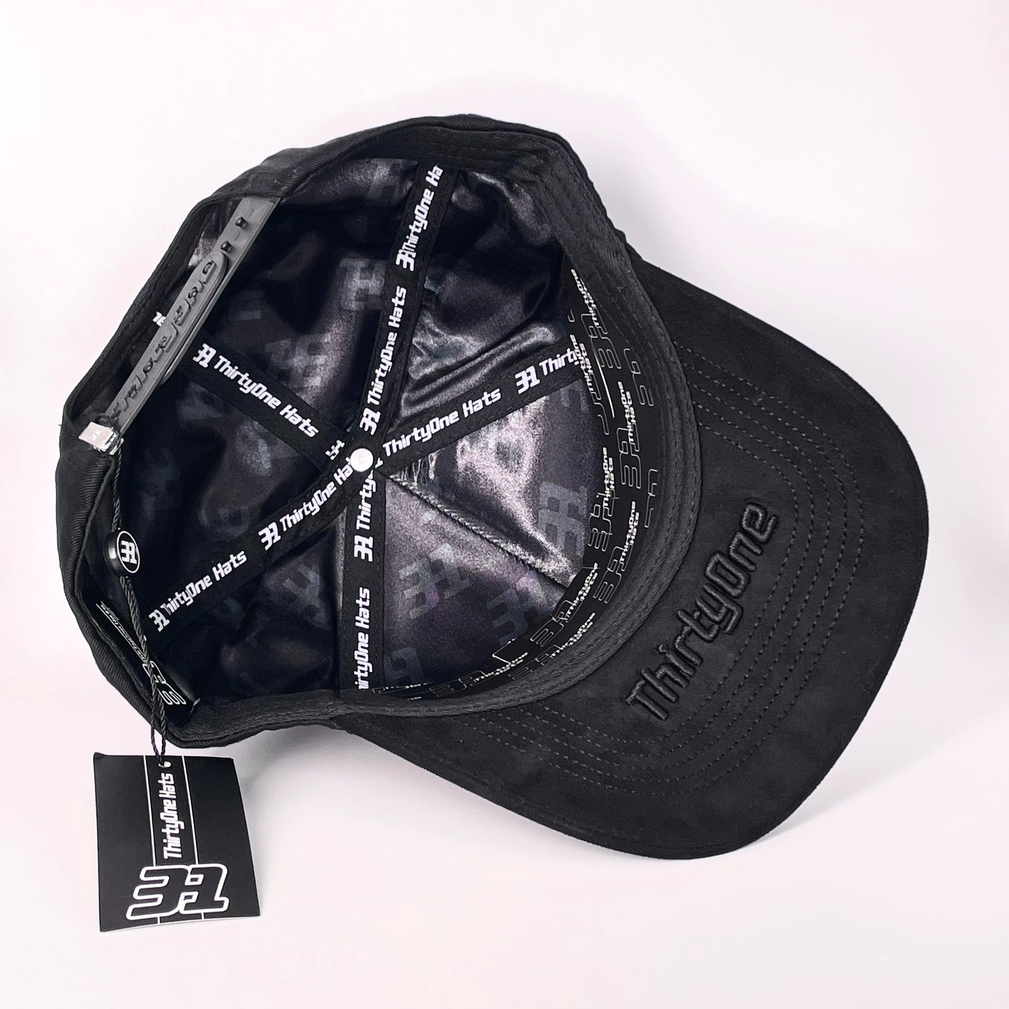 31 hats “NY Crystals Black”