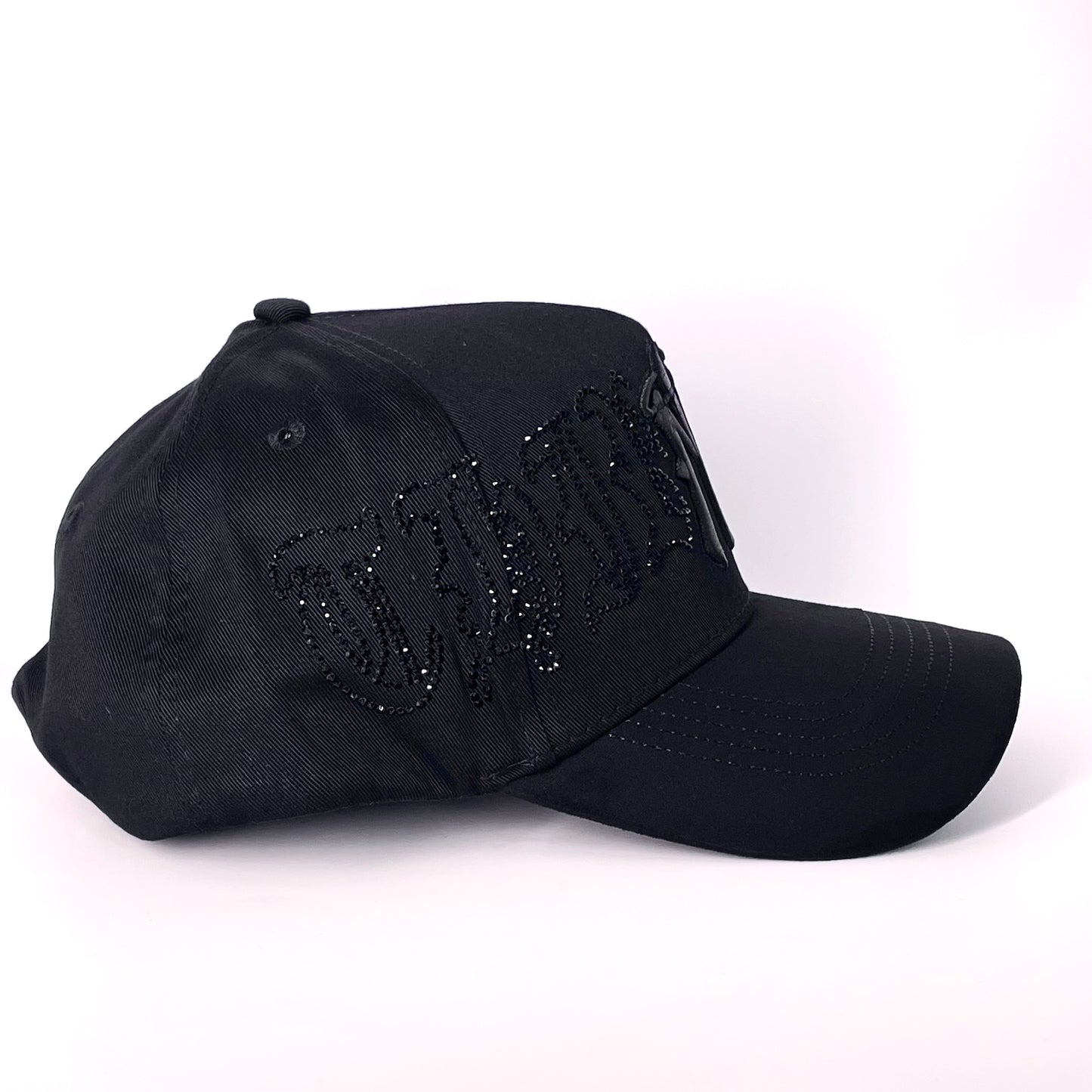31 hats “NY Crystals Black”