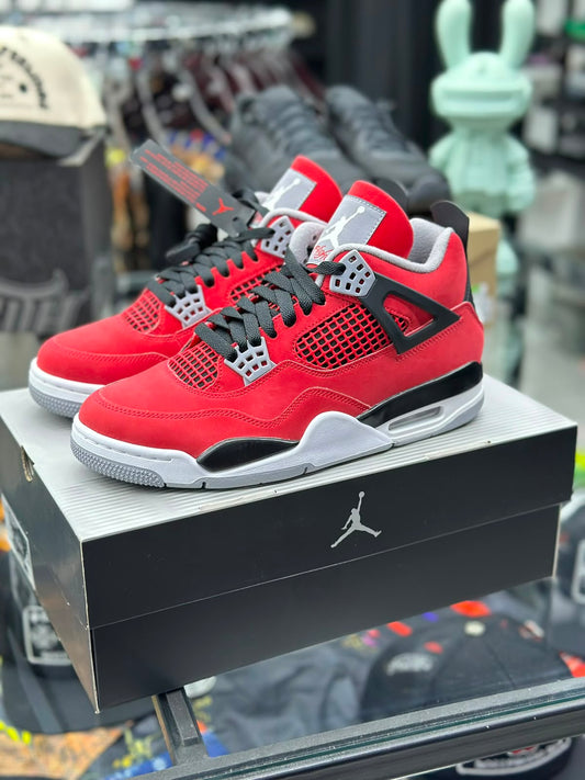 Jordan 4 Red